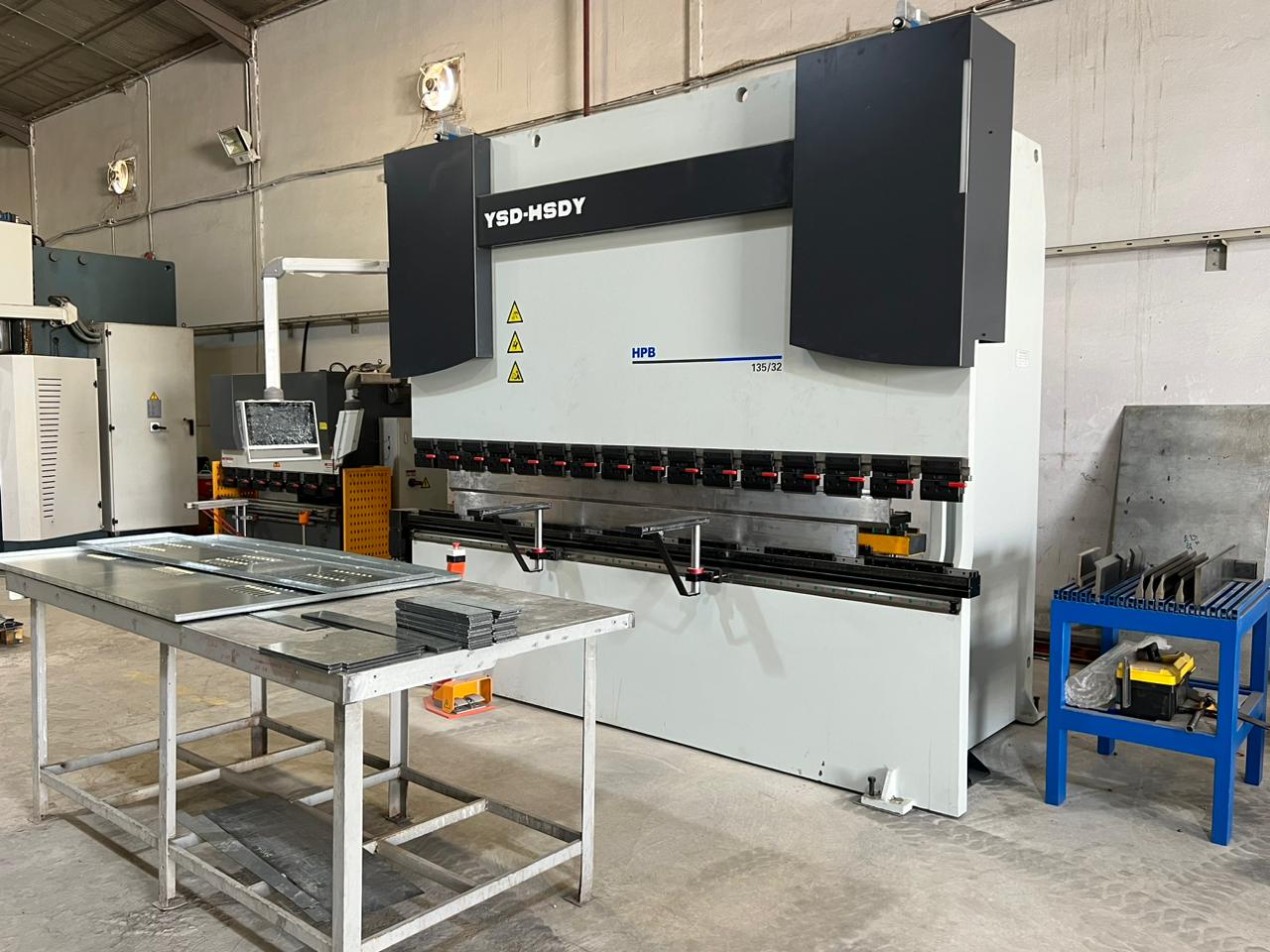  مصنع أعمال عون لمنتجات الحديد 