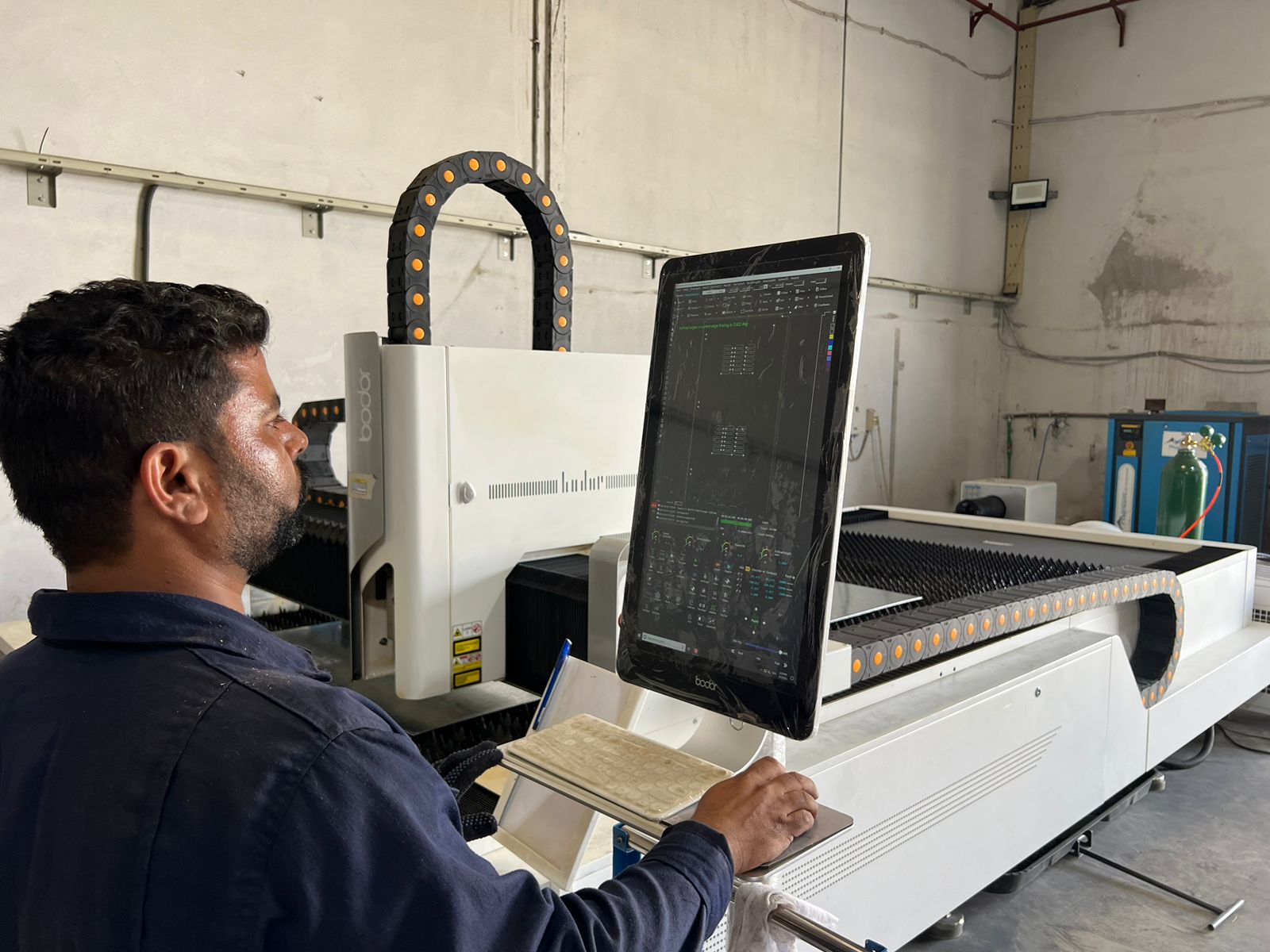  مصنع أعمال عون لمنتجات الحديد 